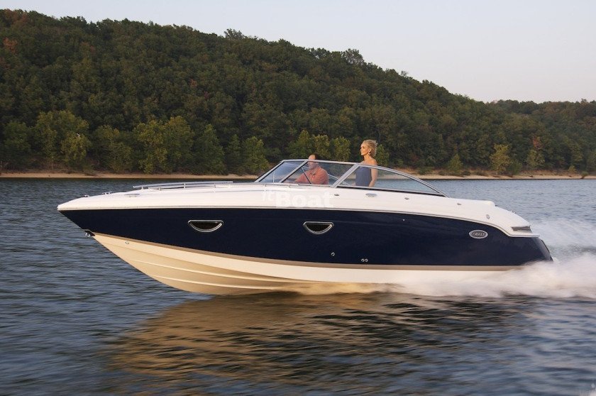 Dubai-cobalt-boat-yacht-at-the-best-rates