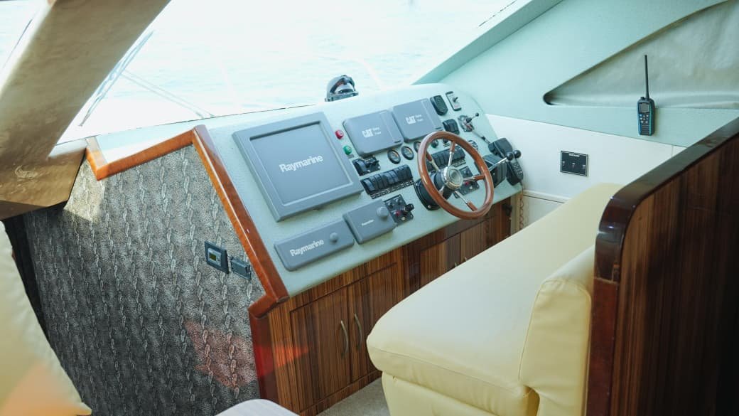 Dubai-premium-boat-yacht-at-the-best-rates