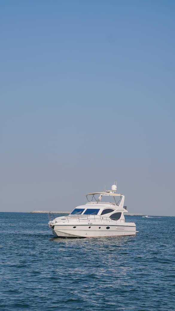 dubai-premium-boat-yacht
